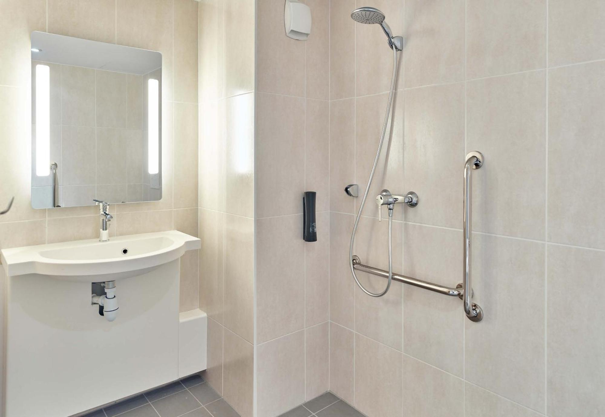 B&B Hotel Paris Créteil מראה חיצוני תמונה